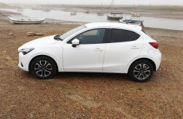 Mazda2, side static